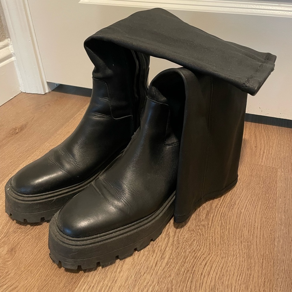 Riding knee high boots black leather